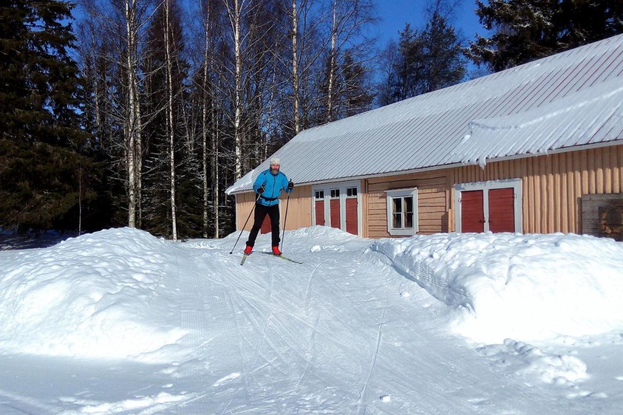 Vanhan Koulun Majatalo-Old School Guest House Kolinkylä Kültér fotó